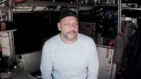 Snapshot of kostasgreek42 chatting on January 10, 2025, 7:11 pm Kosta online show from January 10, 2025, 7:11 pm