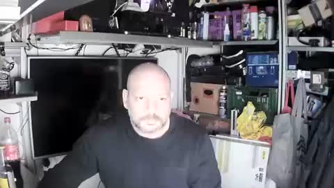 Snapshot of kostasgreek42 chatting on January 26, 2025, 2:41 pm Kosta online show from January 26, 2025, 2:41 pm