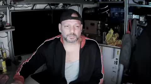 Snapshot of kostasgreek42 chatting on January 28, 2025, 7:00 pm Kosta online show from January 28, 2025, 7:00 pm