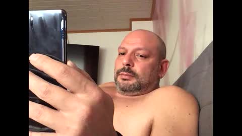 Snapshot of kostasgreek42 chatting on February 10, 2025, 11:46 am Kosta online show from February 10, 2025, 11:46 am