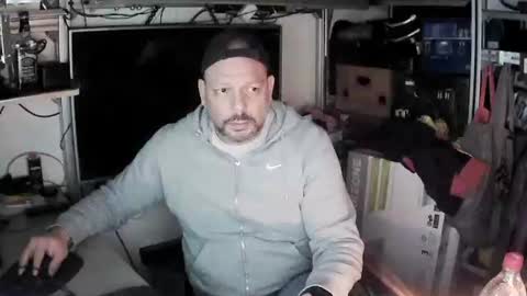 Snapshot of kostasgreek42 chatting on February 16, 2025, 11:05 am Kosta online show from February 16, 2025, 11:05 am