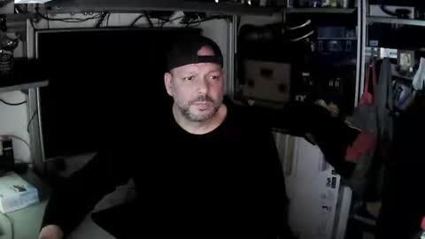 Snapshot of kostasgreek42 chatting on February 18, 2025, 8:14 pm Kosta online show from February 18, 2025, 8:14 pm