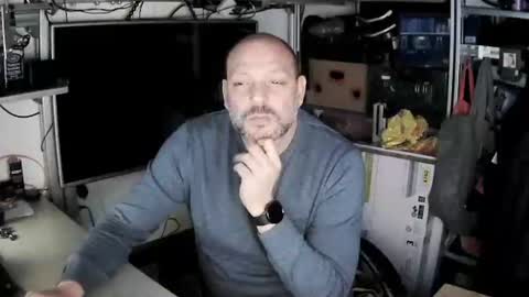 Snapshot of kostasgreek42 chatting on February 23, 2025, 4:13 pm Kosta online show from February 23, 2025, 4:13 pm