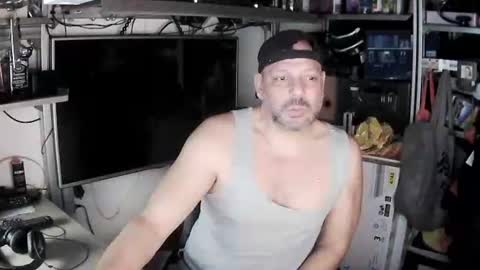 Snapshot of kostasgreek42 chatting on February 28, 2025, 7:03 pm Kosta online show from February 28, 2025, 7:03 pm