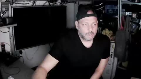 Snapshot of kostasgreek42 chatting on March 9, 2025, 1:15 pm Kosta online show from March 9, 2025, 1:15 pm