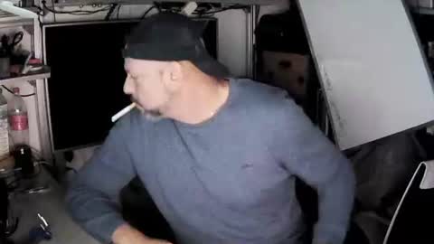 Snapshot of kostasgreek42 chatting on September 28, 2025, 2:33 pm Kosta online show from September 28, 2025, 2:33 pm