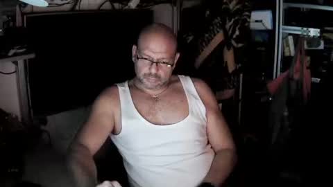 Snapshot of kostasgreek42 chatting on November 3, 2025, 5:25 pm Kosta online show from November 3, 2025, 5:25 pm