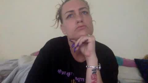 koyoteej online show from February 11, 2025, 6:22 pm