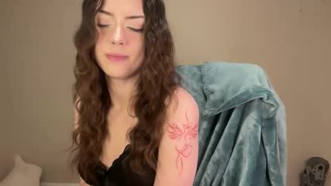 kr3amykay online show from February 22, 2026, 5:19 am