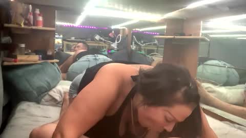 kracknkahoonas online show from February 20, 2026, 10:49 am