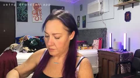 kreamyk420 online show from December 21, 2025, 10:11 am