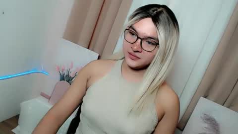 Snapshot of krezikeed chatting on January 15, 2026, 12:04 am krezikeed online show from January 15, 2026, 12:04 am