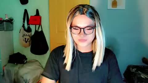 krezikeed online show from April 17, 2026, 5:43 am