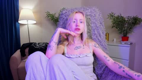 Snapshot of kris_grant chatting on January 25, 2025, 10:29 am kris_grant online show from January 25, 2025, 10:29 am