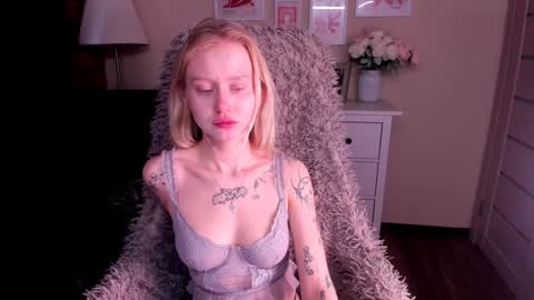 Snapshot of kris_grant chatting on February 8, 2025, 10:39 am kris_grant online show from February 8, 2025, 10:39 am