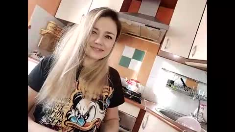 Snapshot of krisssexi chatting on January 12, 2025, 7:32 am KrissSexi online show from January 12, 2025, 7:32 am