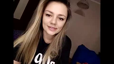 Snapshot of krisssexi chatting on January 24, 2025, 7:39 pm KrissSexi online show from January 24, 2025, 7:39 pm