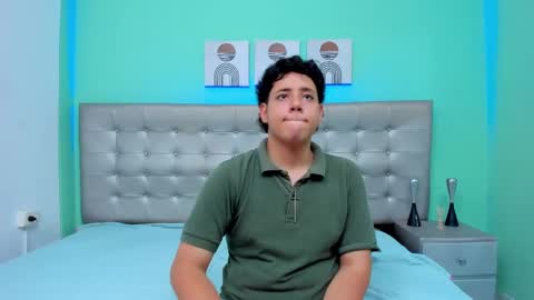 krist_palma online show from February 12, 2025, 7:24 pm