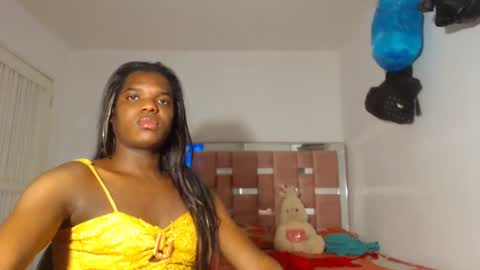 kristal_cox2 online show from February 16, 2025, 10:21 am