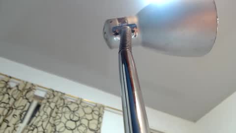 kristal online show from October 6, 2025, 9:56 pm