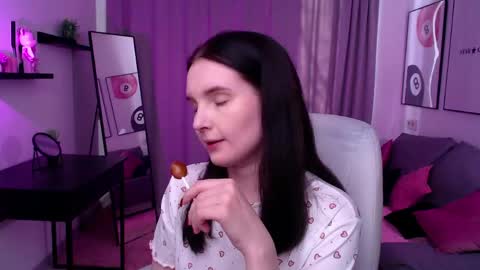 Snapshot of kristen_belll chatting on April 14, 2026, 1:33 am Sophia online show from April 14, 2026, 1:33 am