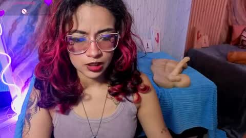 Snapshot of kristen_tay chatting on May 8, 2026, 3:12 am kristen_tay online show from May 8, 2026, 3:12 am