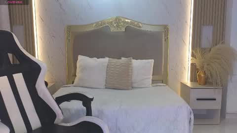 Snapshot of kristennblue_ chatting on July 16, 2026, 4:13 pm Kris online show from July 16, 2026, 4:13 pm