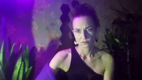 Snapshot of kristinagold44 chatting on December 3, 2024, 7:33 pm Kristina online show from December 3, 2024, 7:33 pm