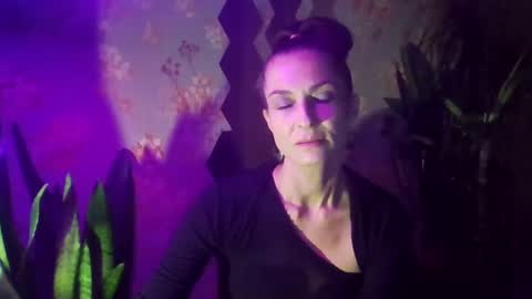 Snapshot of kristinagold44 chatting on December 14, 2024, 8:08 pm Kristina online show from December 14, 2024, 8:08 pm