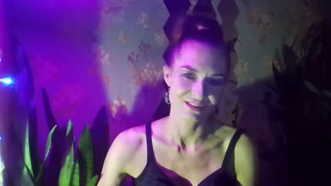 Snapshot of kristinagold44 chatting on December 16, 2024, 7:21 pm Kristina online show from December 16, 2024, 7:21 pm