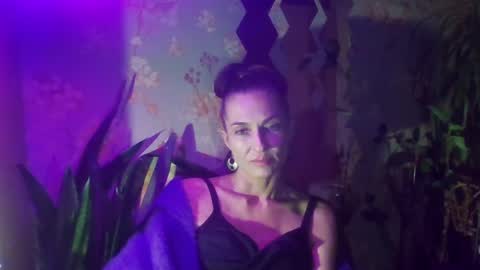Snapshot of kristinagold44 chatting on December 21, 2024, 10:30 pm Kristina online show from December 21, 2024, 10:30 pm