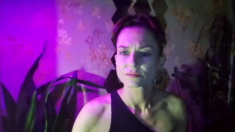 Snapshot of kristinagold44 chatting on December 28, 2024, 7:11 pm Kristina online show from December 28, 2024, 7:11 pm