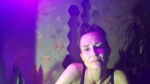 Snapshot of kristinagold44 chatting on February 1, 2025, 7:13 pm Kristina online show from February 1, 2025, 7:13 pm