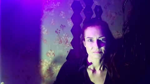 Snapshot of kristinagold44 chatting on February 23, 2025, 7:07 pm Kristina online show from February 23, 2025, 7:07 pm