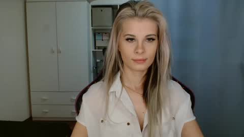 KristineAmore online show from March 31, 2026, 6:25 am