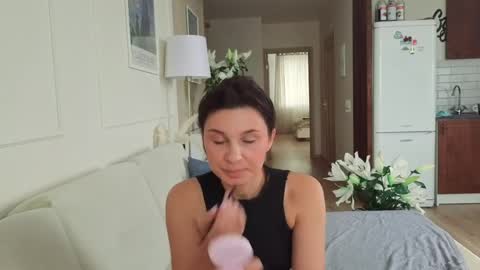 Kristi online show from April 11, 2026, 5:23 am