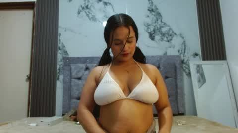 Snapshot of kristy_bennet1 chatting on May 14, 2026, 7:53 pm Kristy online show from May 14, 2026, 7:53 pm