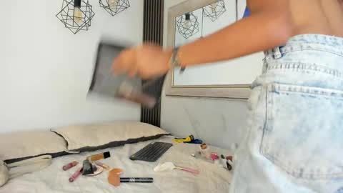 Cristina online show from April 1, 2026, 7:22 pm