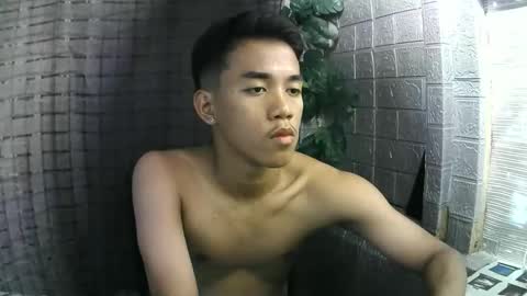 Snapshot of kritthanarkorn chatting on November 10, 2025, 7:40 am kritthanarkorn online show from November 10, 2025, 7:40 am