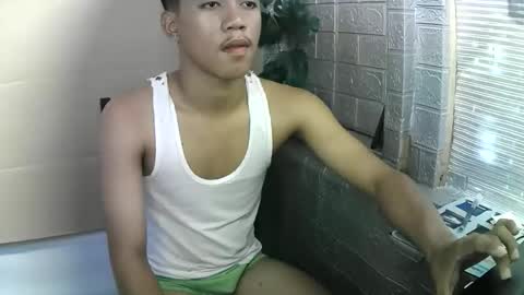 Snapshot of kritthanarkorn chatting on November 13, 2025, 6:12 am kritthanarkorn online show from November 13, 2025, 6:12 am