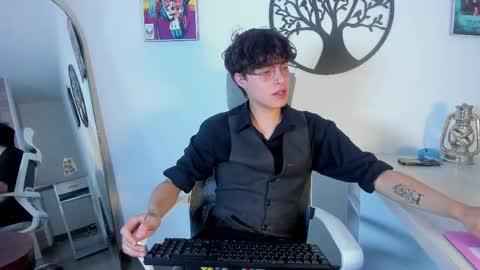 Snapshot of krown_nox chatting on June 2, 2026, 7:16 pm krown_nox online show from June 2, 2026, 7:16 pm