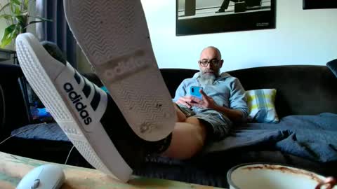 krummersaebel online show from March 3, 2025, 3:42 pm