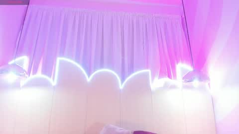 krystalswift_ online show from April 20, 2026, 3:20 am