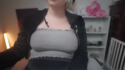 Krystal Syx online show from January 21, 2025, 4:32 am