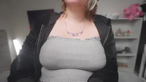 Krystal Syx online show from September 26, 2025, 5:28 pm