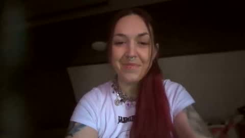 Snapshot of krystalwebss chatting on October 26, 2025, 5:08 pm Krystal Webss  online show from October 26, 2025, 5:08 pm