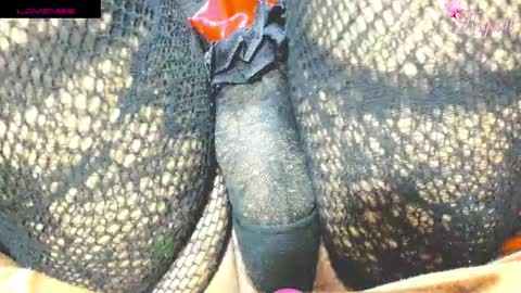 kryxtal online show from November 6, 2025, 8:10 pm