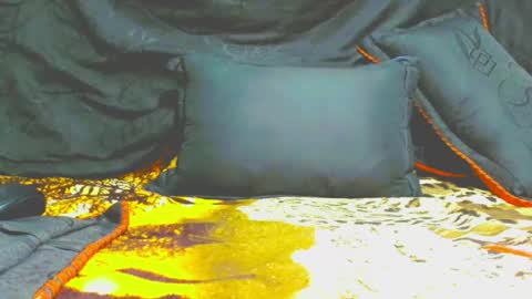 kryxtal online show from April 16, 2026, 9:26 pm