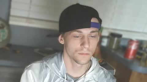 Snapshot of krytiar1992 chatting on November 12, 2025, 8:37 am krytiar1992 online show from November 12, 2025, 8:37 am