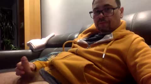 krzysztof1977 online show from April 9, 2026, 10:15 pm